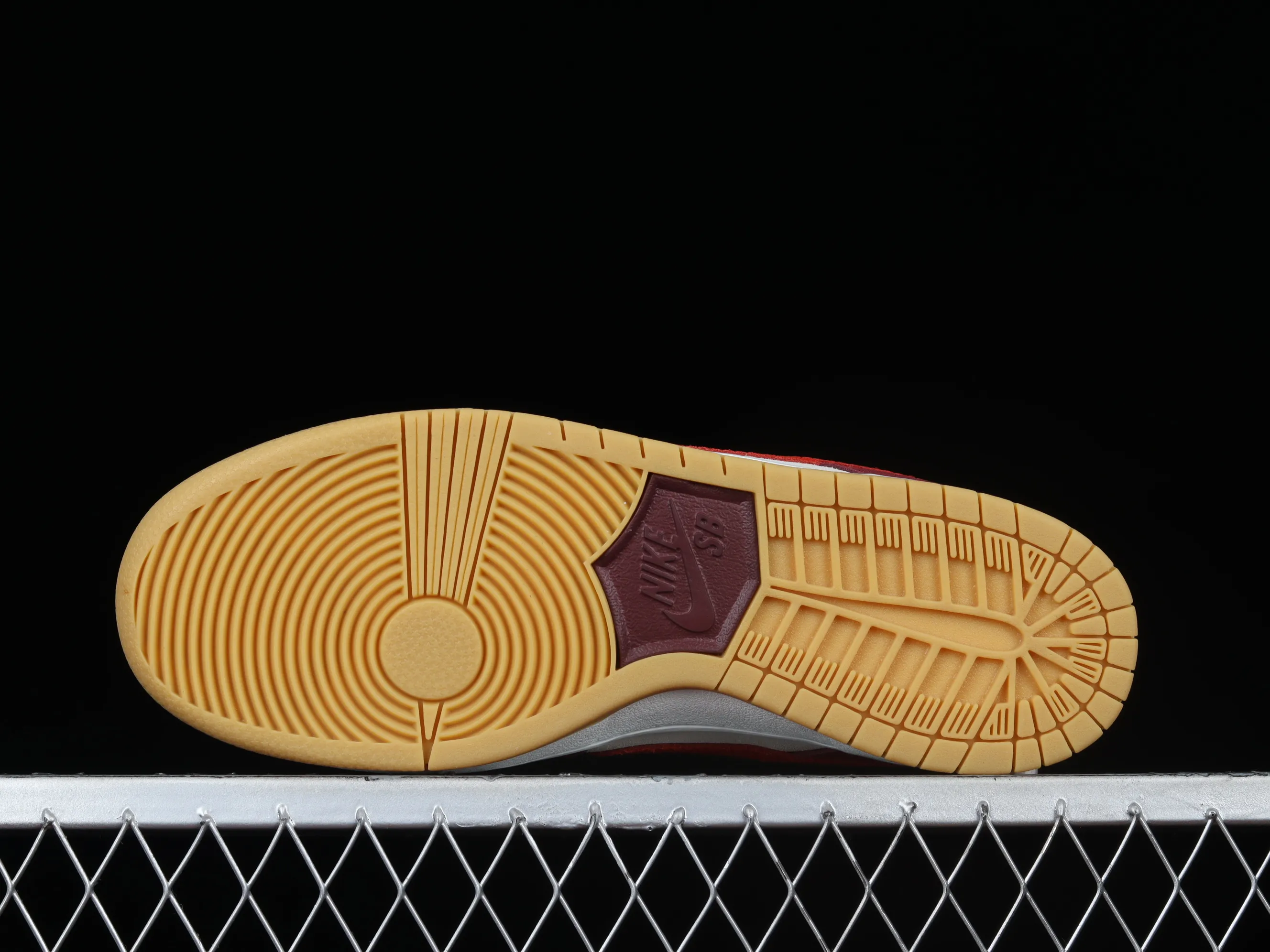 All categories Nk SB Dunk Series Nk SB Dunk Low low-top sneakers Skate Like a Girl x Nk SB Dunk Low joint model SB smashed backboard fashion casual sneakers DX4589-600